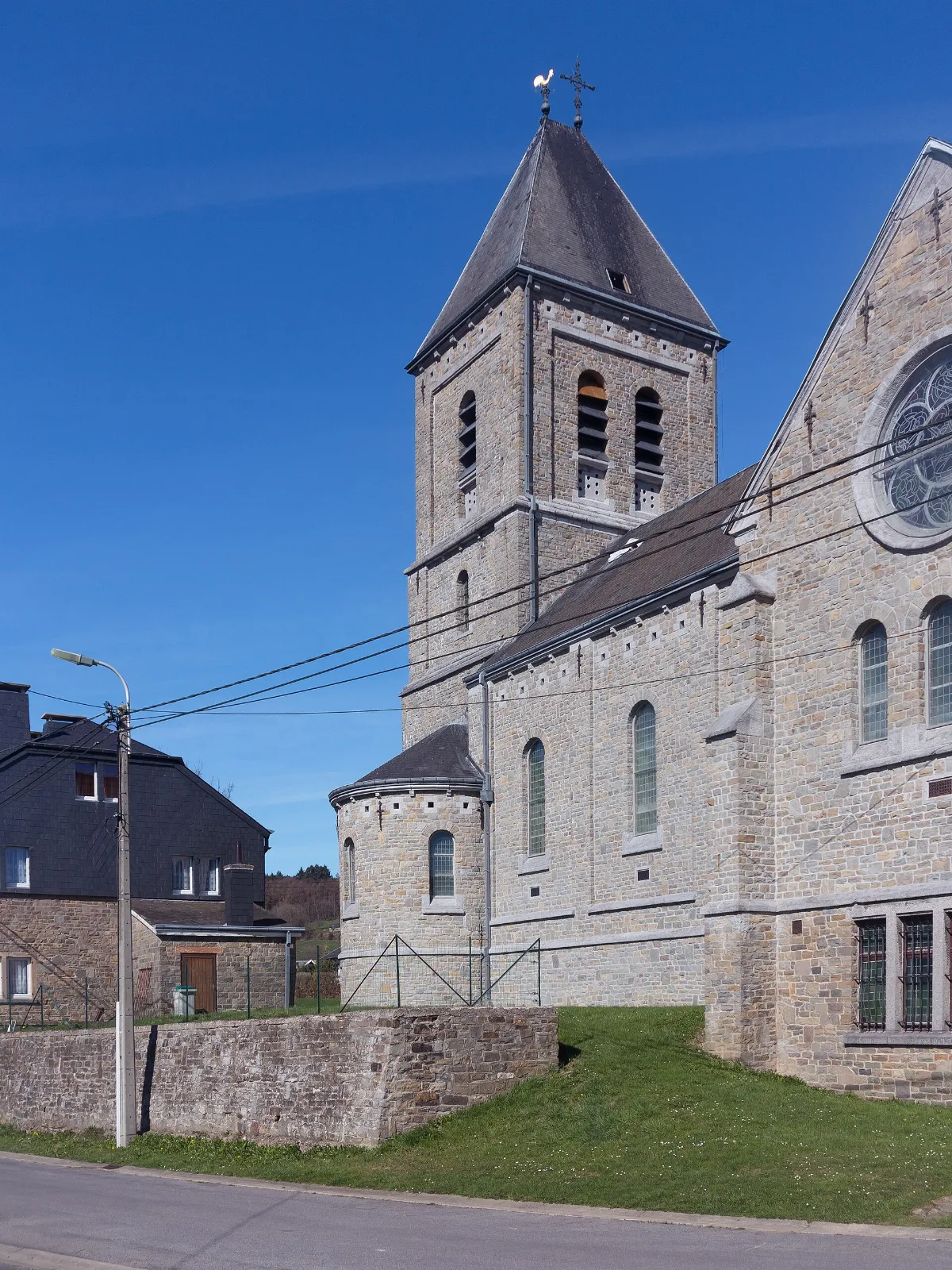 Stoumont, l'église Saint-Hubert foto6 2017-03-27 14.31