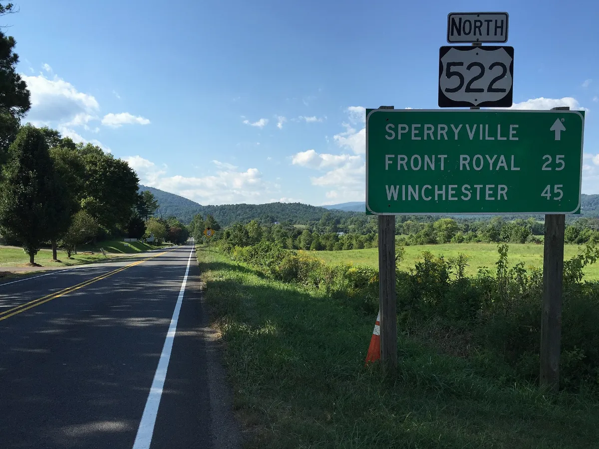 2016-09-06 16 07 00 View north along U.S. Route 522 (Sperryville Pike) at Virginia State Route 231 (F.T. Valley Road) in Sperryville, Rappahannock County, Virginia