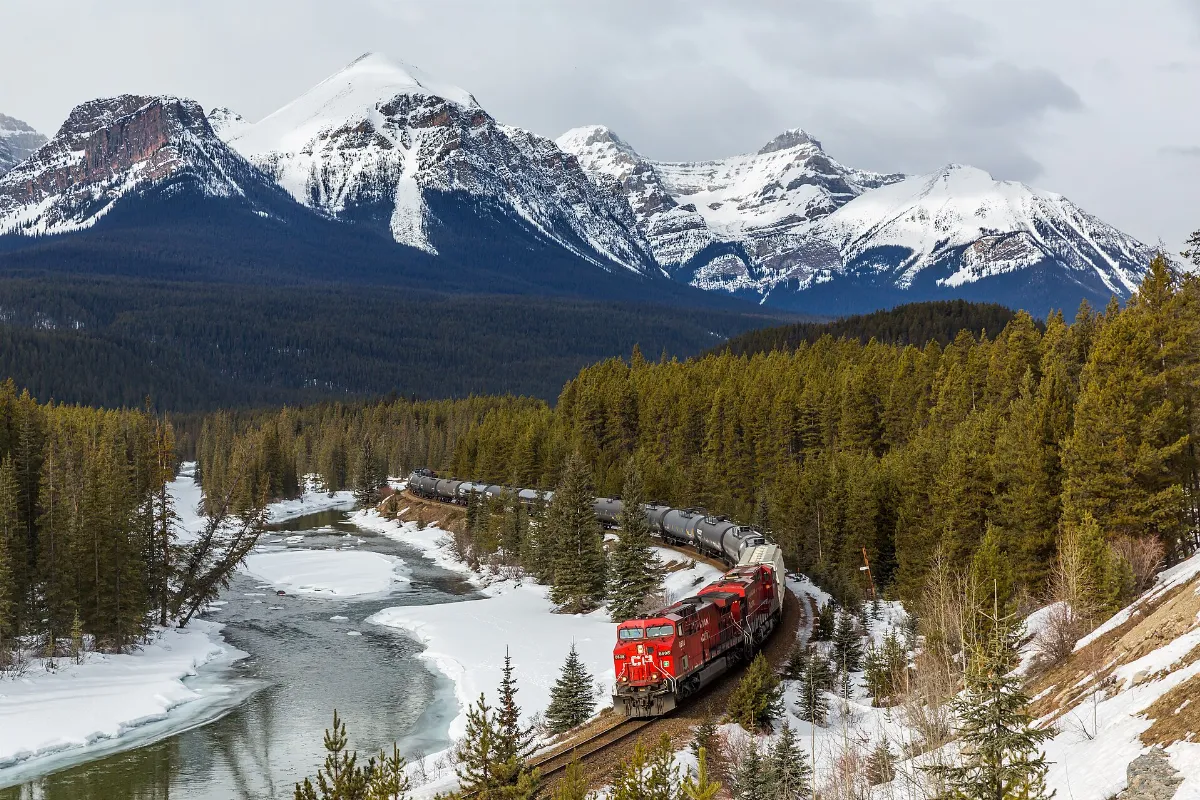 CP GE AC4400CW 8608 Morant's Curve
