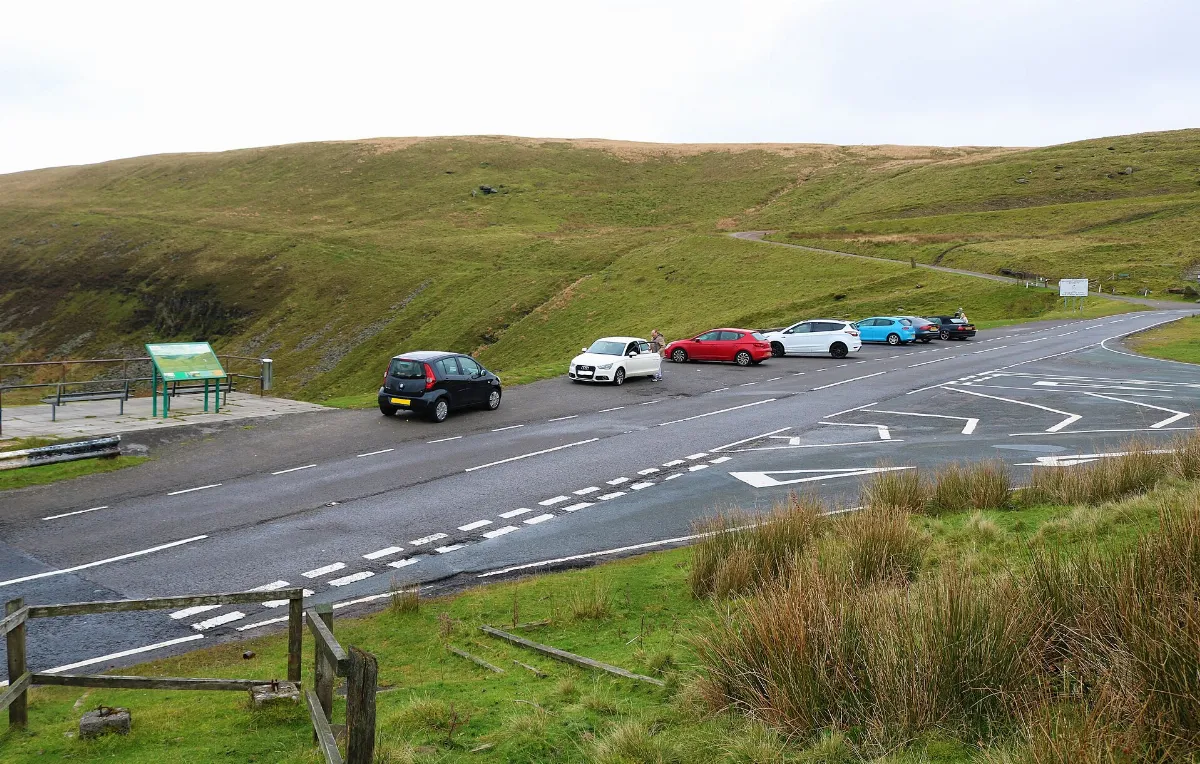 Viewpoint on the A4061 - geograph.org.uk - 6324696