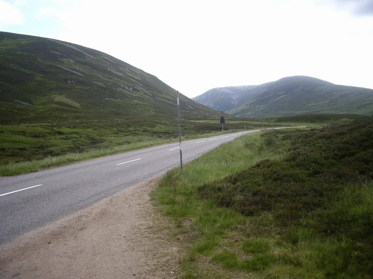 A93 approaching Alltamhait - geograph.org.uk - 3032079