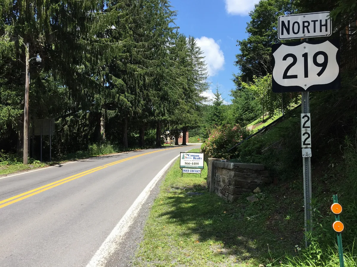 2017-07-30 13 40 49 View north along U.S. Route 219 (Seneca Trail) at West Virginia State Route 32 (Appalachian Highway) in Thomas, Tucker County, West Virginia