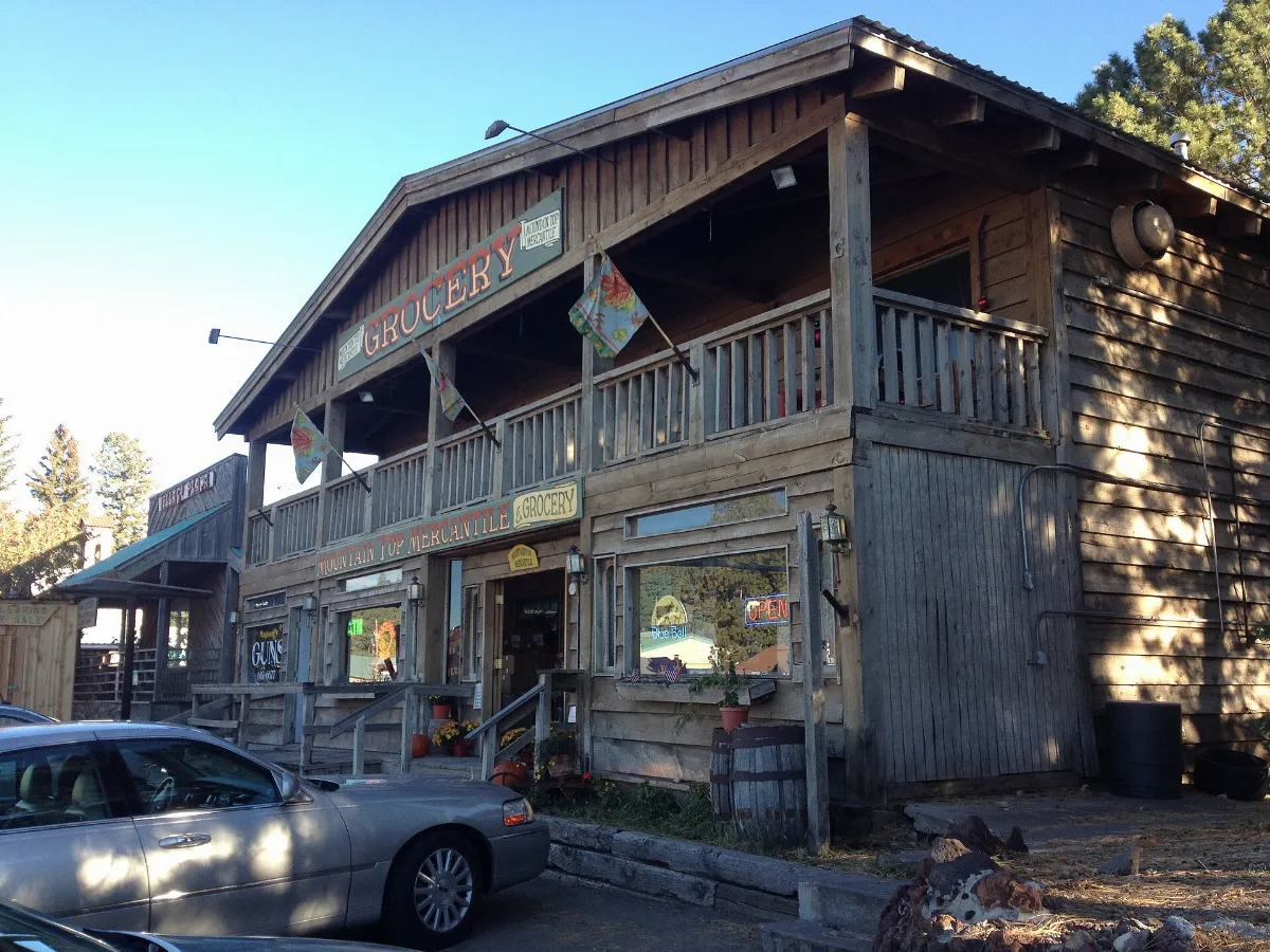 Mountain Top Mercantile - panoramio
