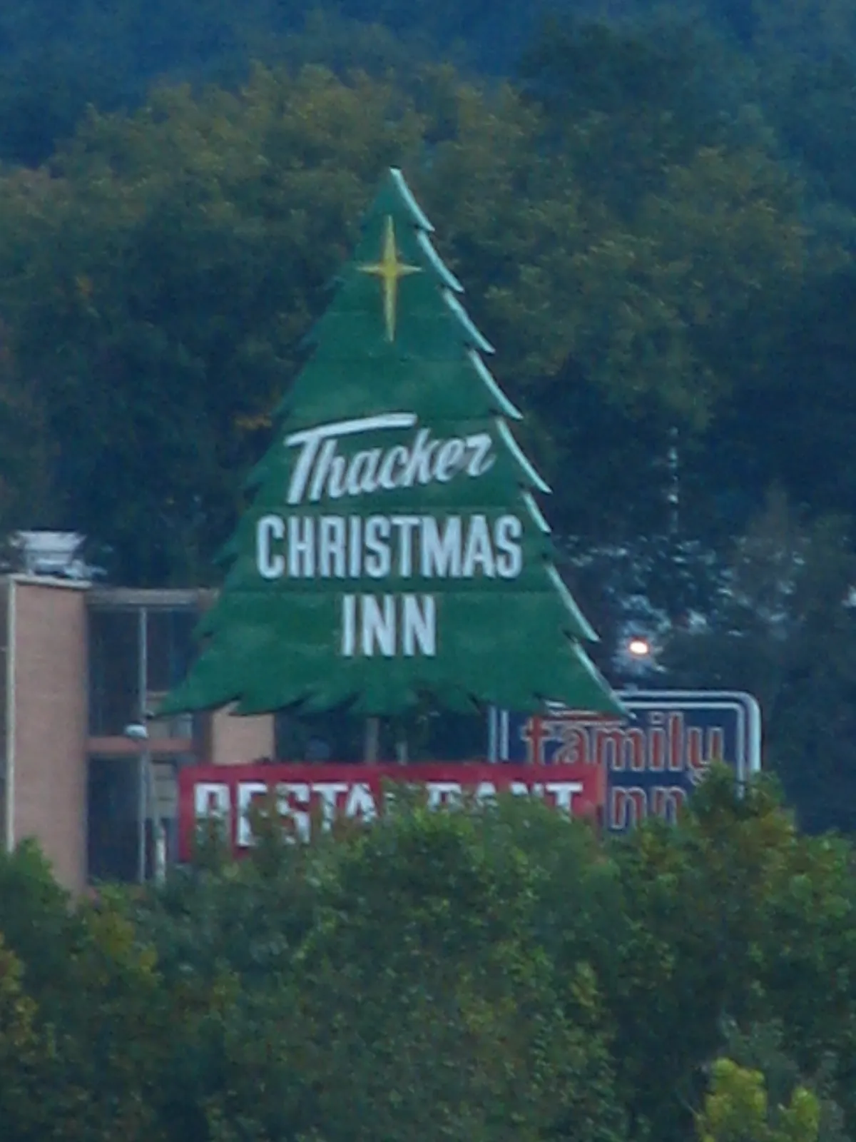 Christmas Inn - panoramio
