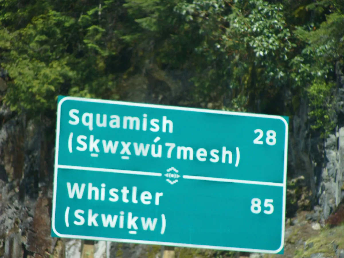 Bilingual road sign in squamish language 2