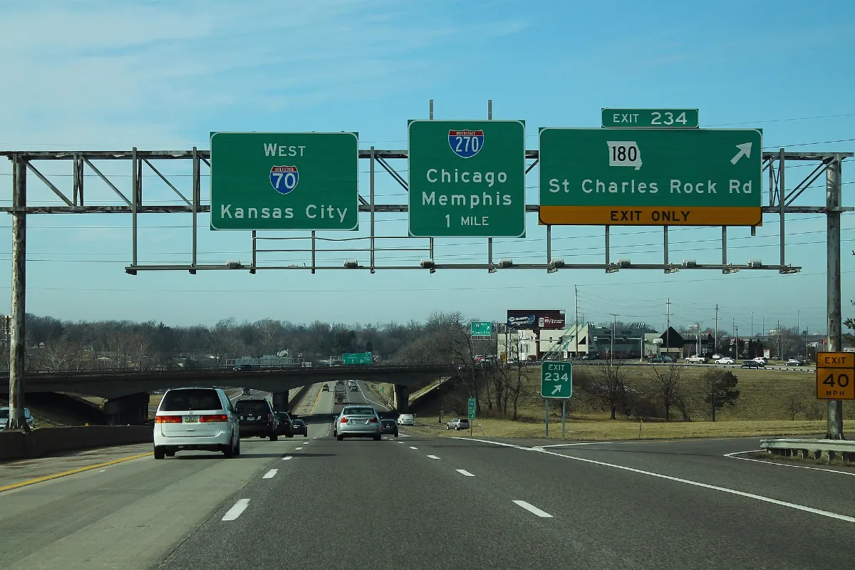 Int70wRoad-Exit234-Mo180-ToInt270 (40778182671)