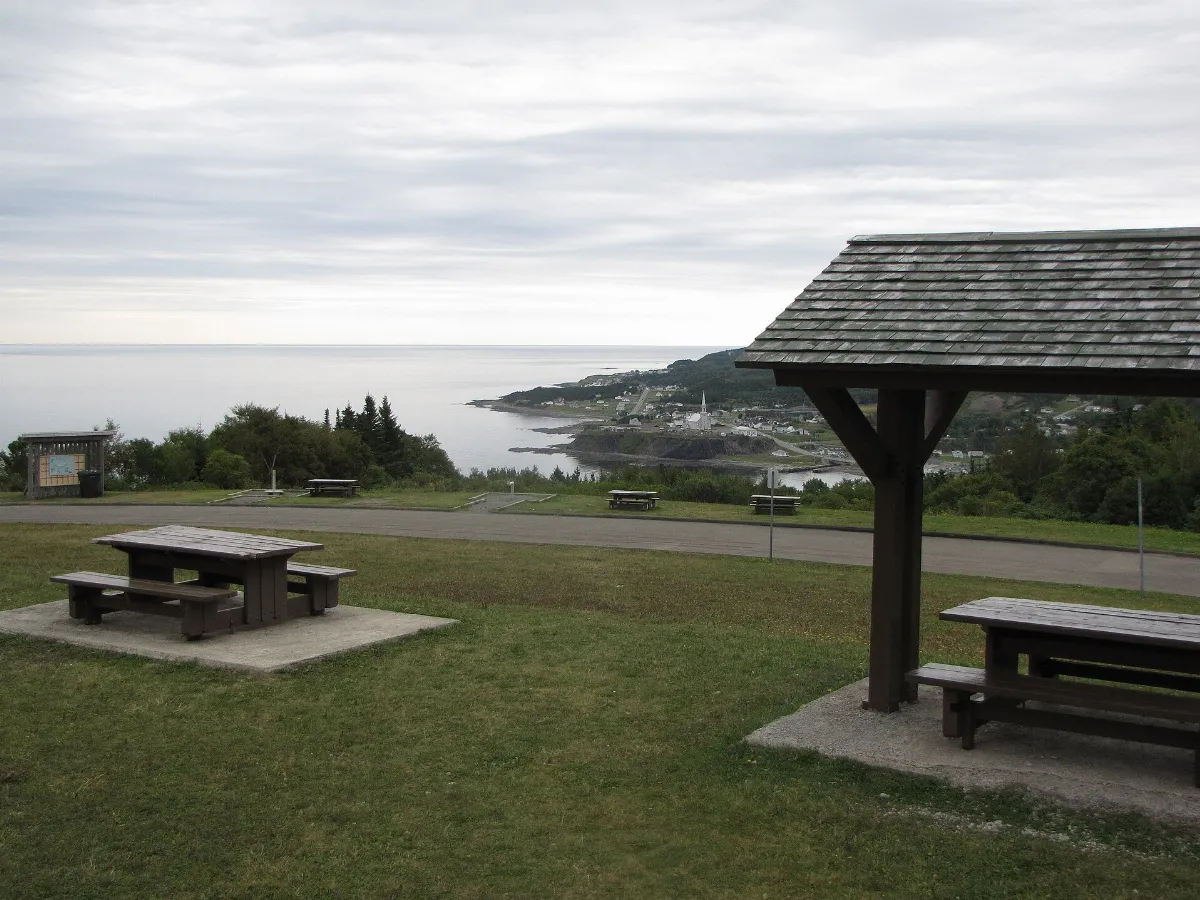 Grande-Vallée, vue à partir de la halte routière, Qc, Canada - panoramio