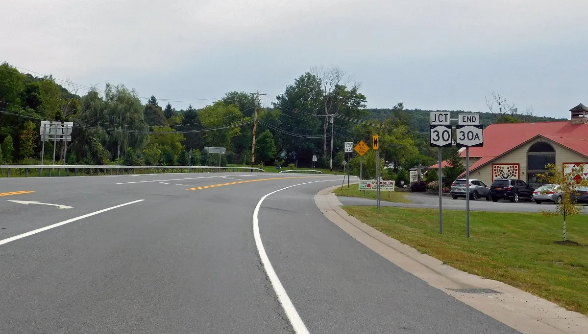 NY 30–30A intersection south view showing Apple Barrel