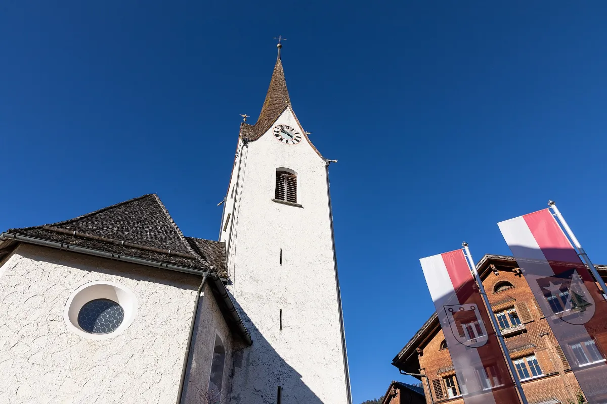 Blons Pfarrkirche Kirchturm