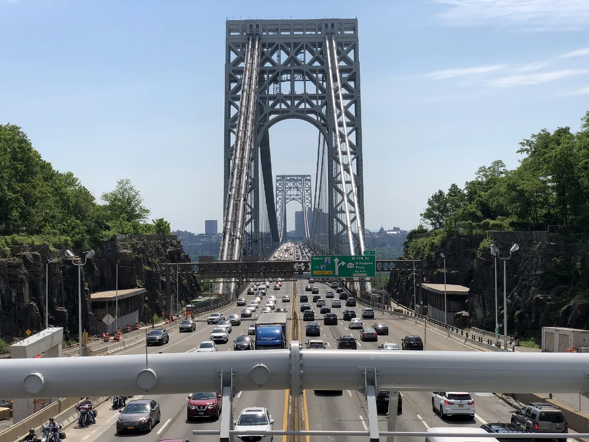 2021-06-06 10 31 05 View north along I-95, US 1 and US 9 and east along US 46 (Bergen-Passaic Expressway) towards the eastbound George Washington Bridge from the overpass for NJ Route 445 (Palisades Parkway) in Fort Lee, Bergen County, New Jersey