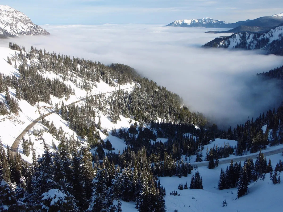 Clouds valley hurricane ridge road scenic (16680382344)