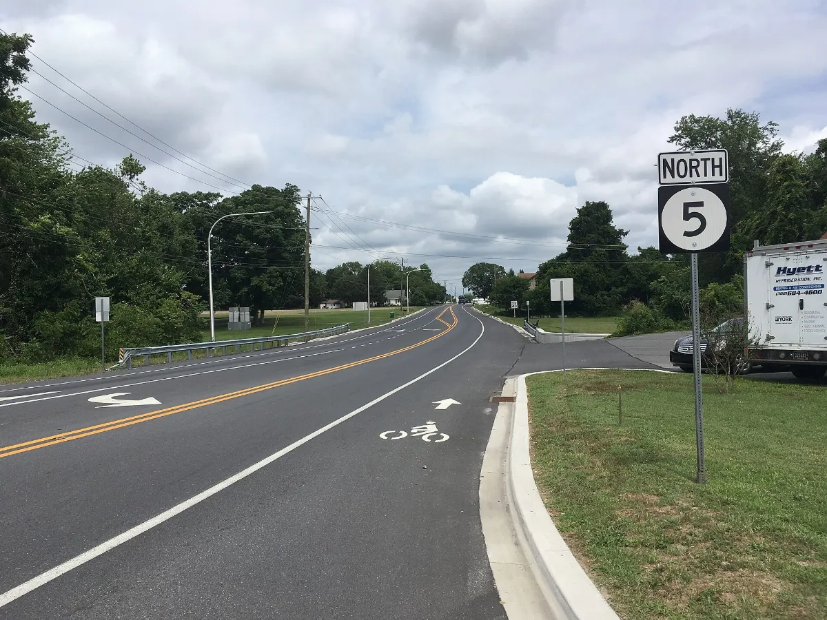 DE 5 NB past US 9-DE 404