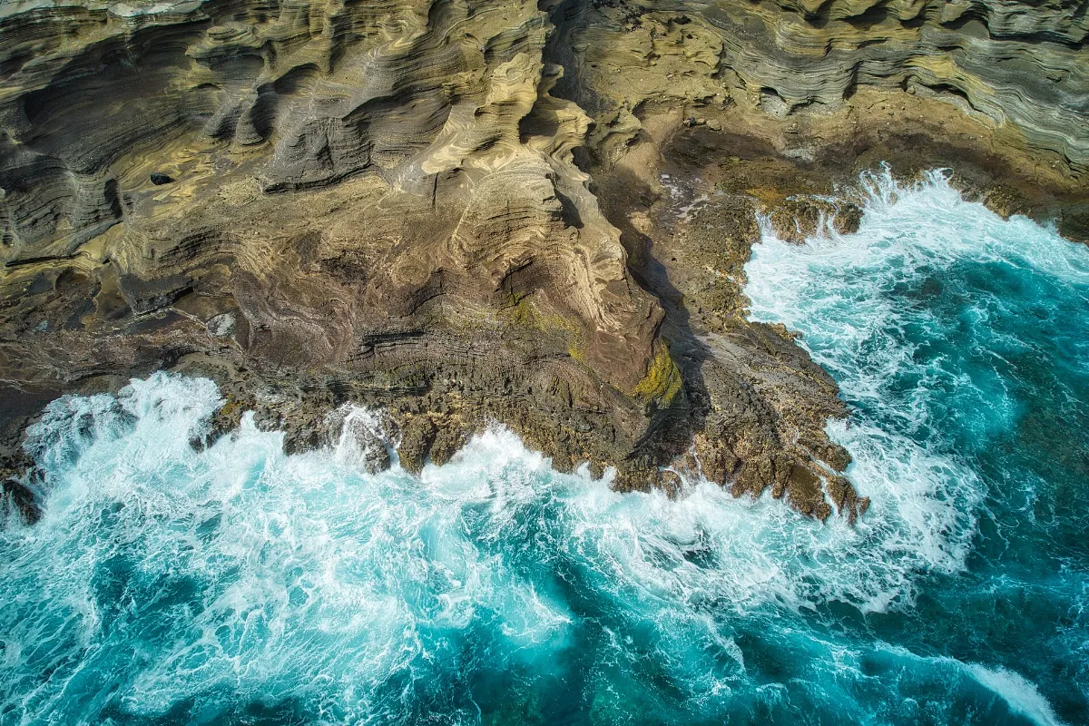 Kahauloa Cove - Lava Layer From Koko Crater (51716957603)