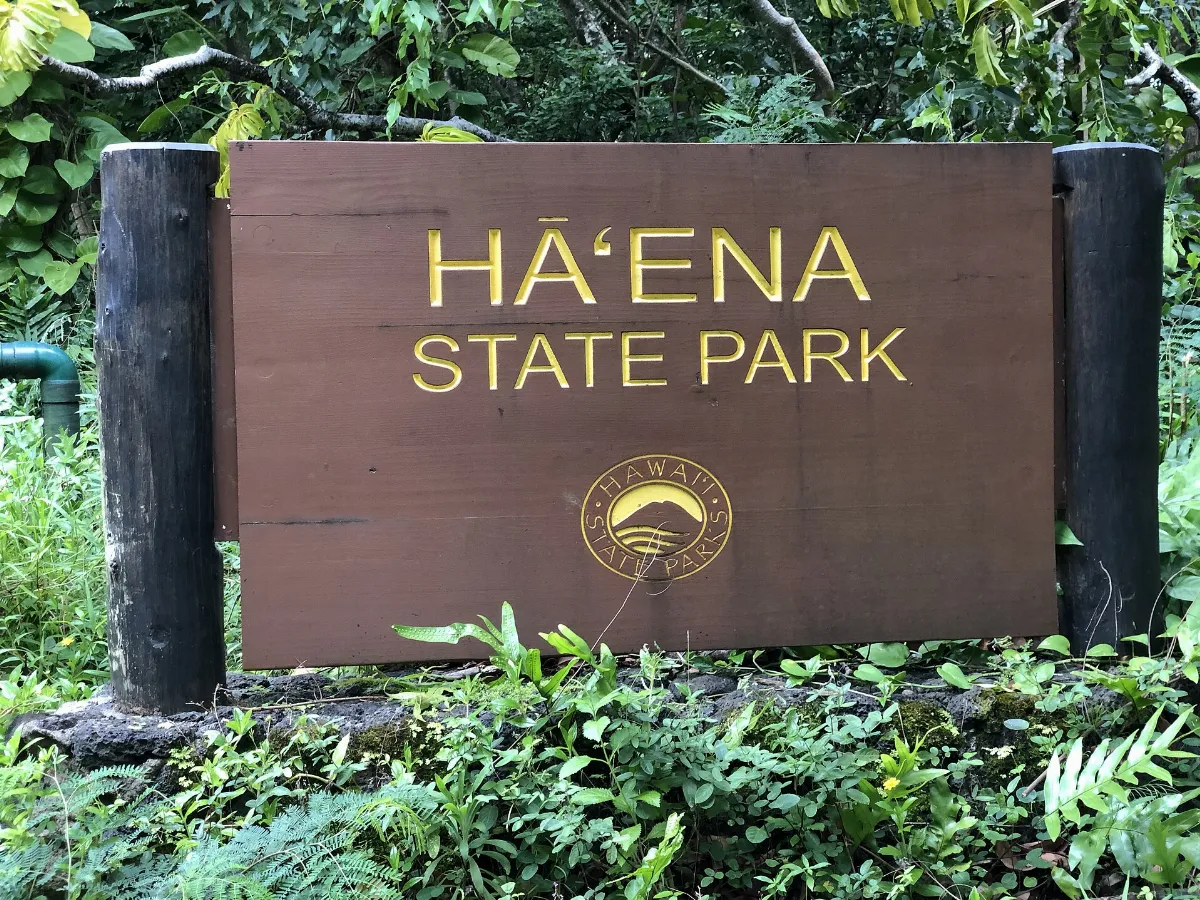 2021-10-08 11 32 45 Sign at the entrance to Hāʻena State Park along Hawaii State Route 560 (Kuhio Highway) in Hāʻena, Kauai, Hawaii