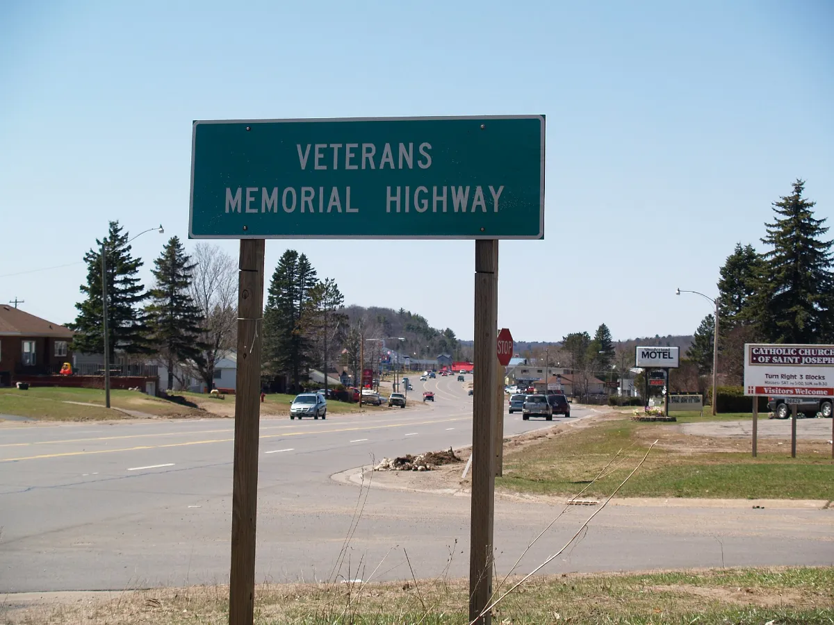 US 41 M-28 Veterans Memorial Highway