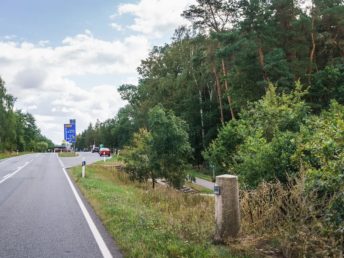 Alt Schwerin B 192 Rundsockelstein-01