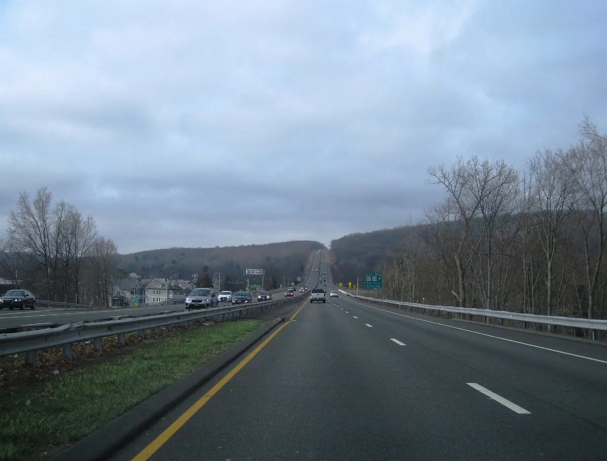 Wilbur Cross Parkway sb at exit 59 (1), April 2022
