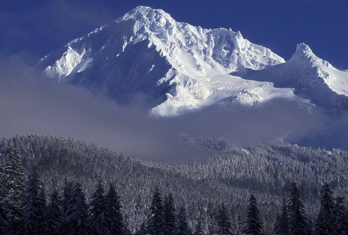 MT HOOD AFTER SNOWFALL-MT HOOD (23303828234)