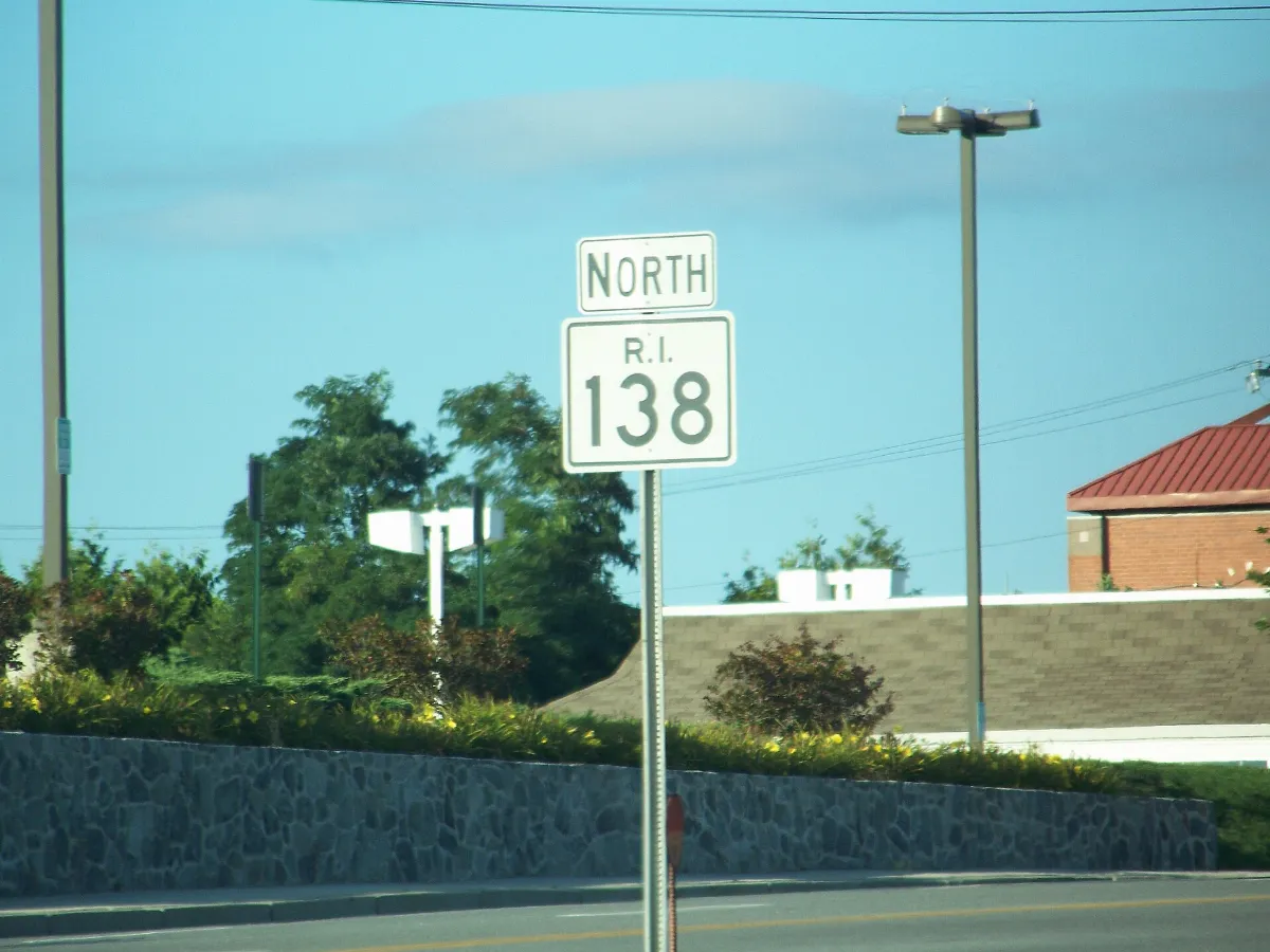 Rhode Island Route 138 north