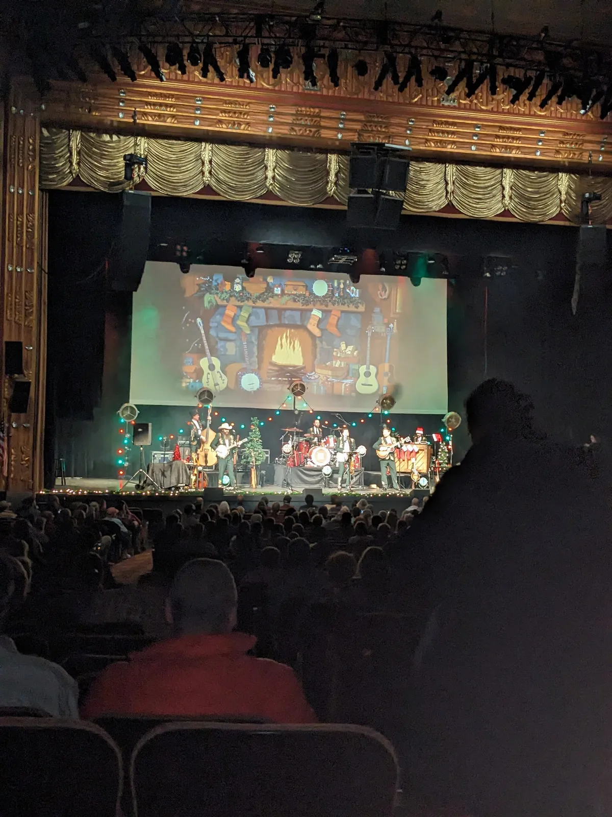 Old Crow Medicine Show Holiday Hootenanny Warner Theatre downtown Torrington CT December 2025 03