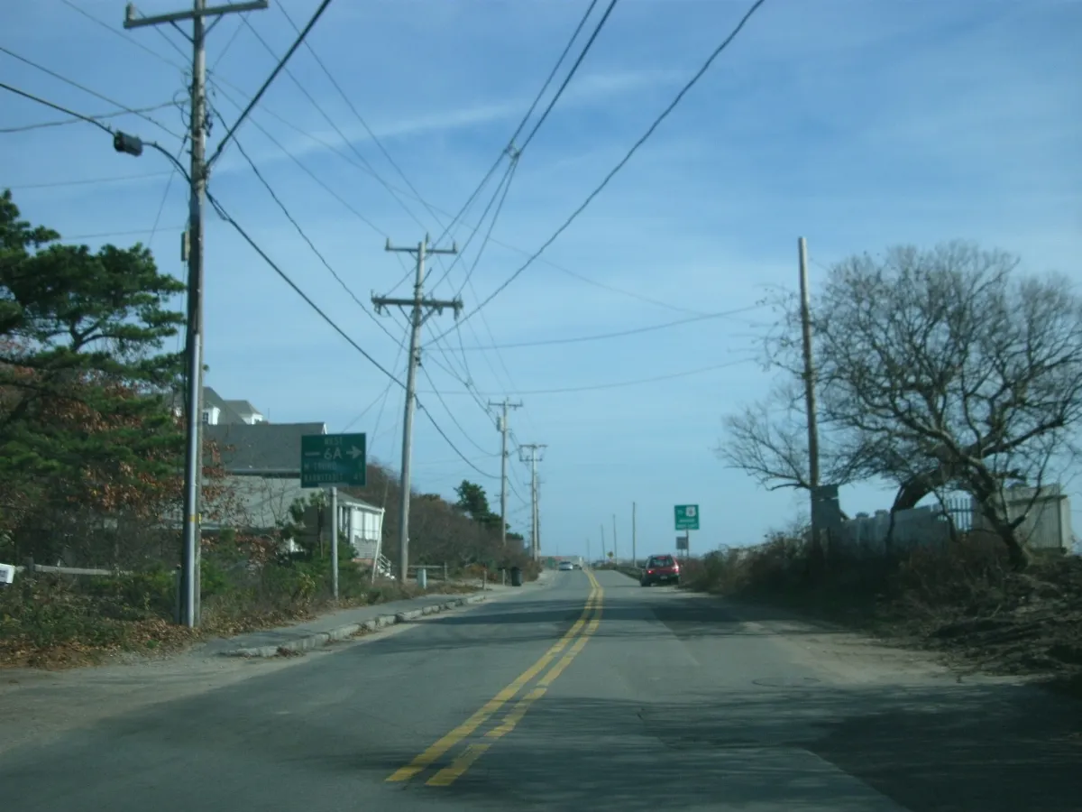 Massachusetts State Route 6A 050706 661