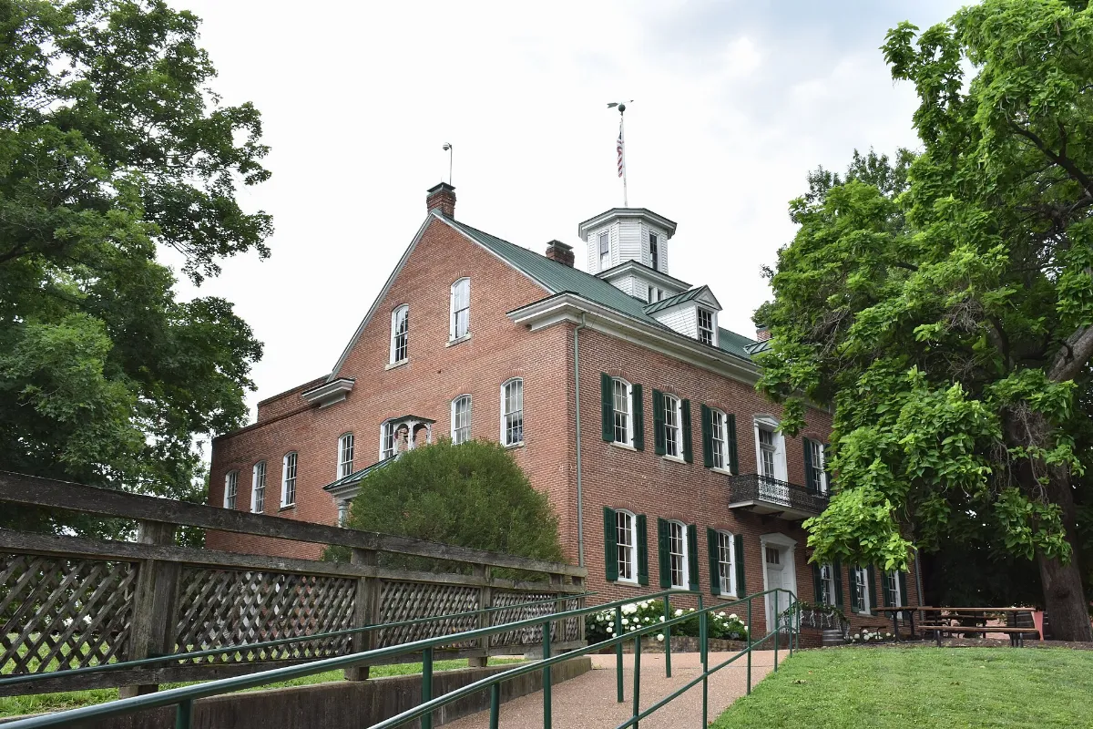 Stone Hill Winery Building