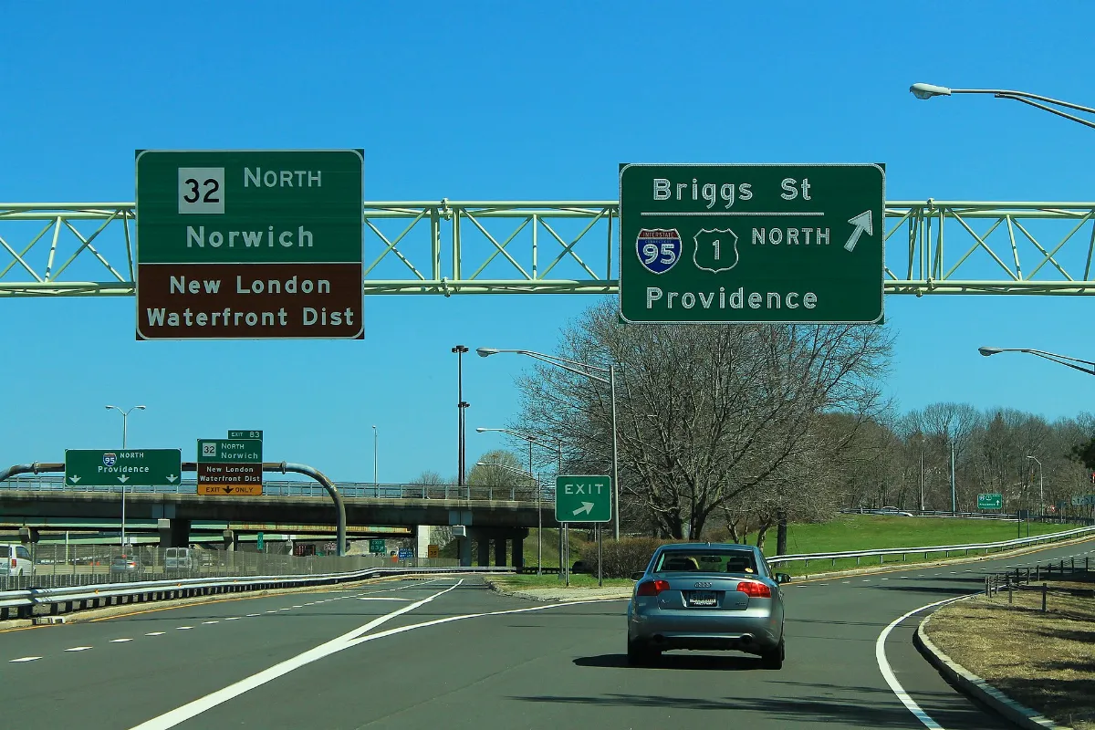 Int95nRoadCT-CT32n-Int95nUS1nRampSignsBC (39539864321)