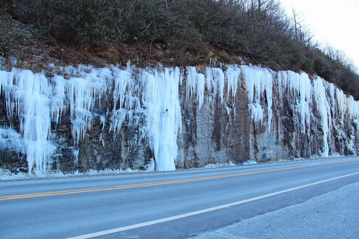 Richard B. Russell Scenic Highway ice
