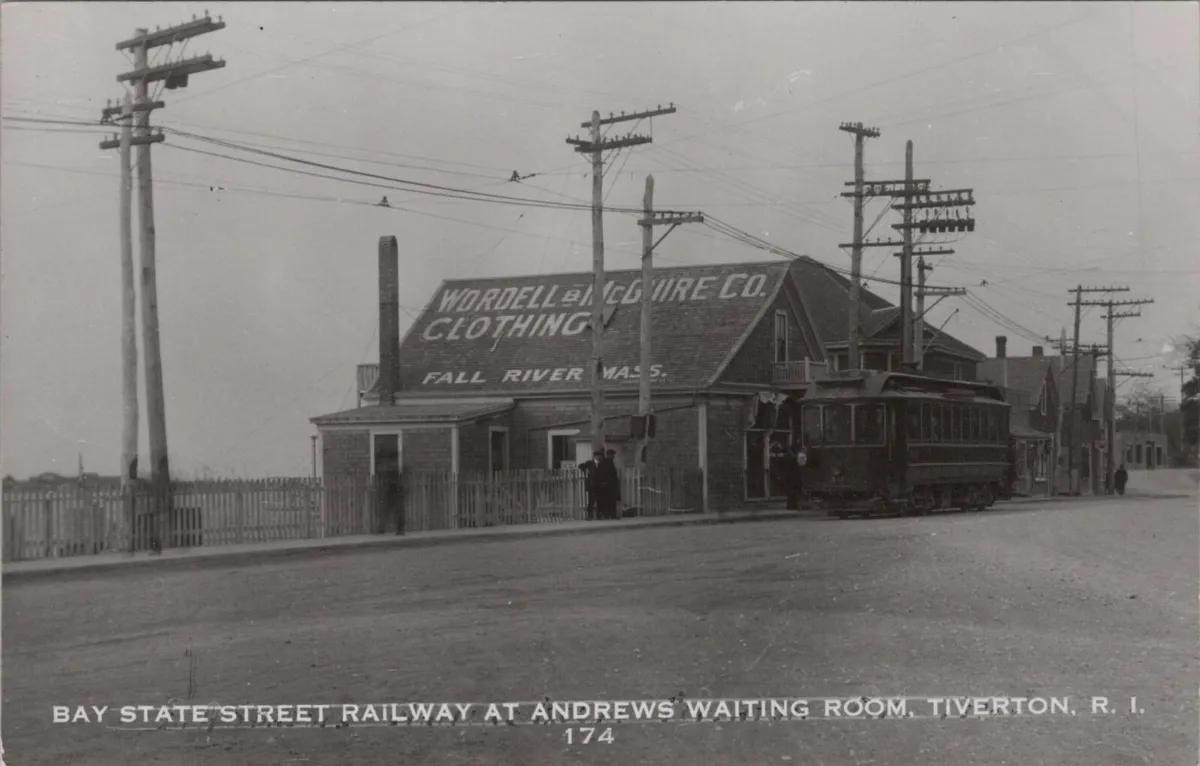 Bay State Street Railway car at Andrews waiting room, Tiverton - postcard