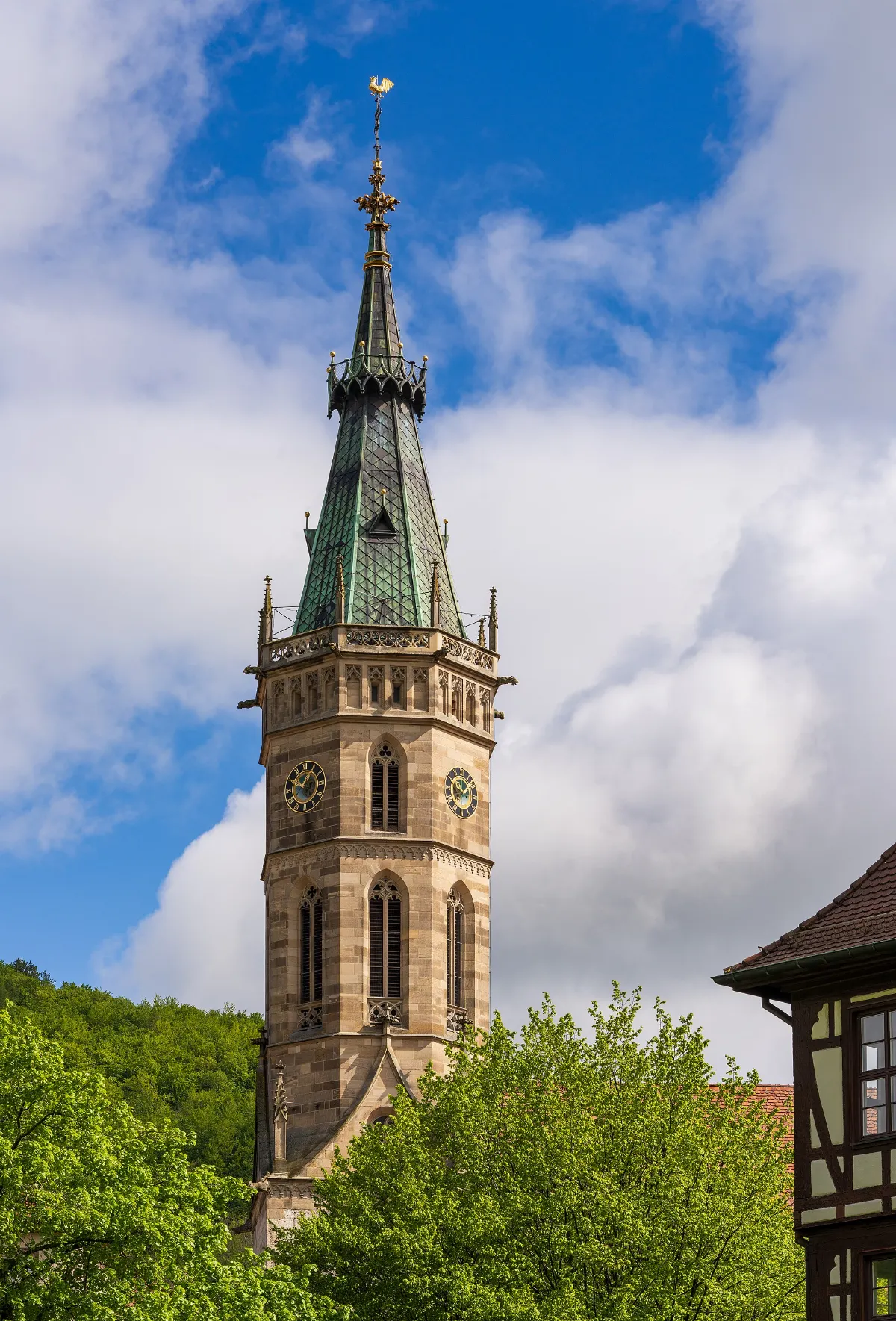 Bad Urach - Altstadt - Stiftskirche St. Amandus - Glockenturm - Ansicht von Süden (1)