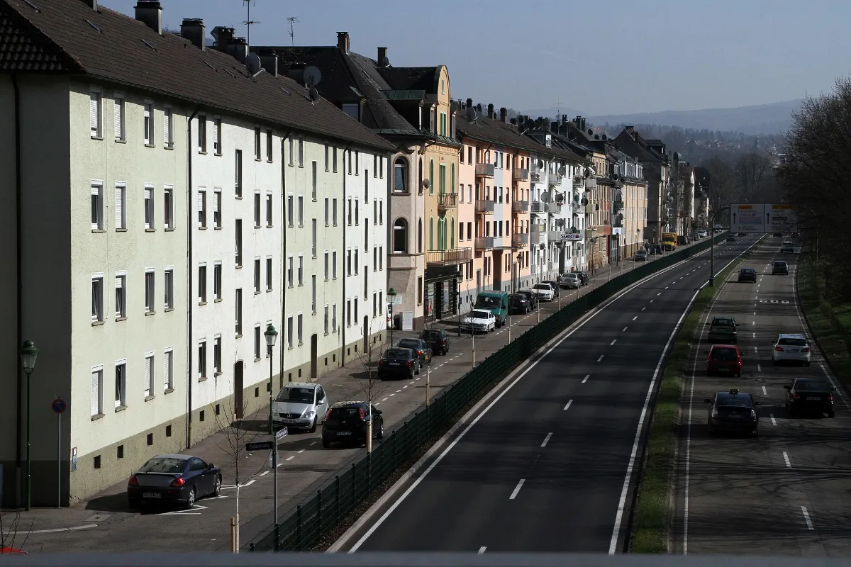 Baden-Baden-Fuerstenbergallee-02-Zubringer-2014-gje