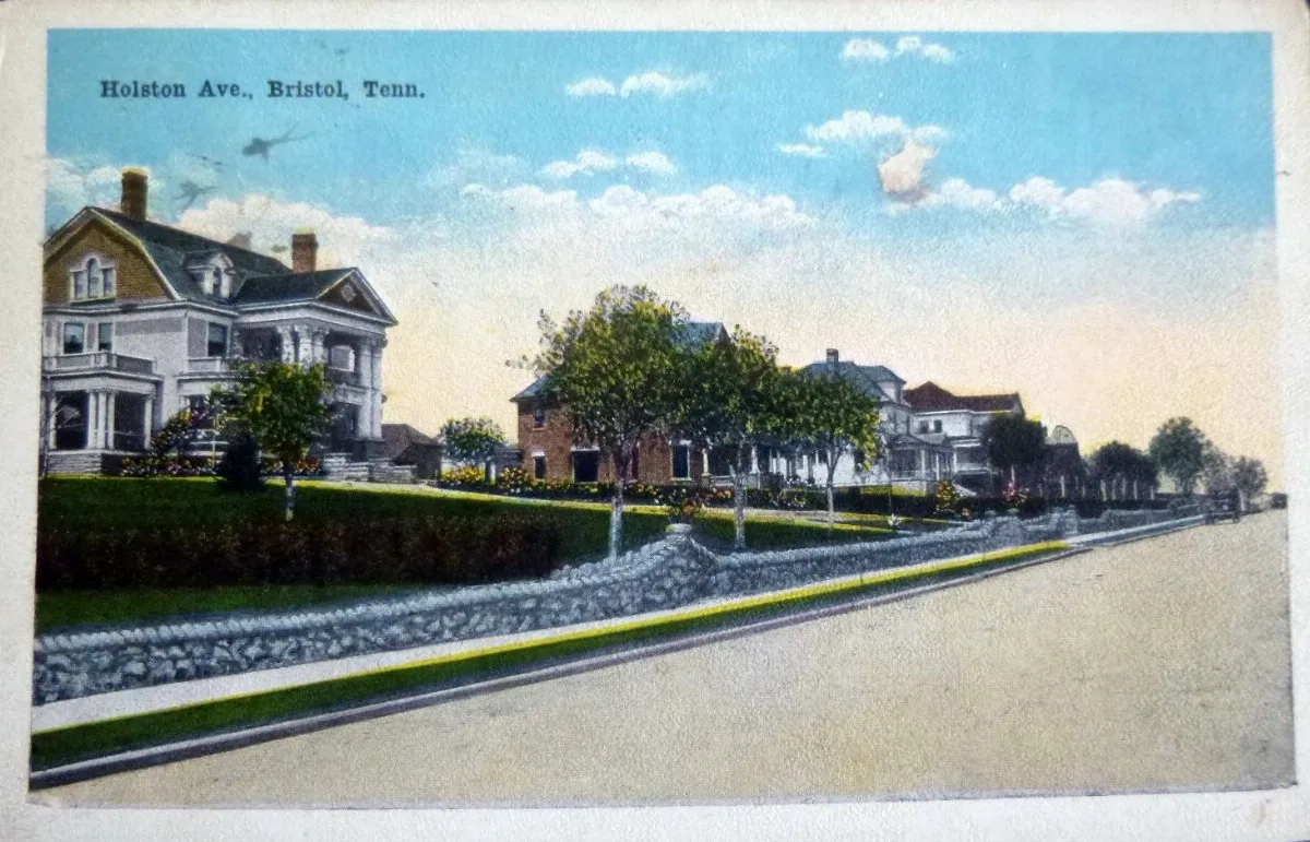 1917 postcard Showing Holston Avenue in Bristol, TN