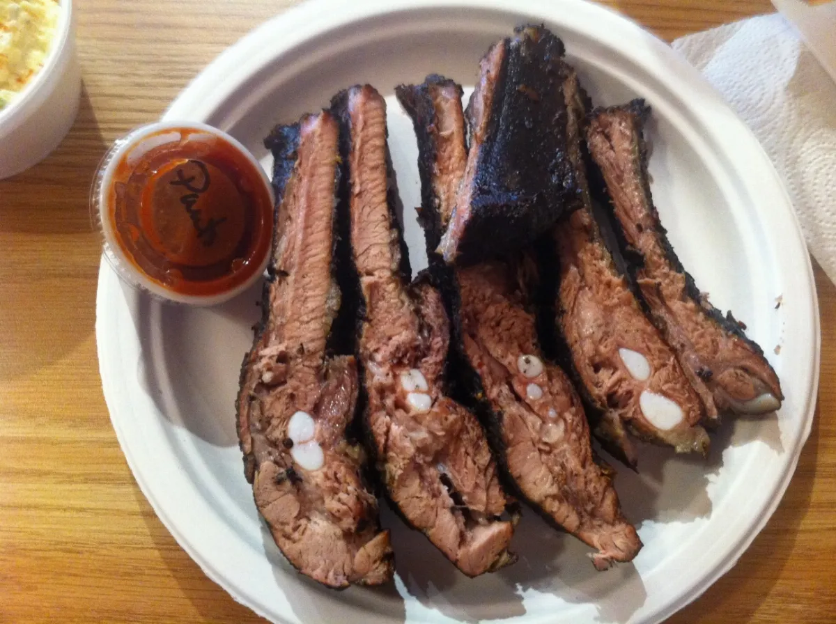 Tommy's Smokehouse BBQ in Saratoga, Wyoming (5917096019)