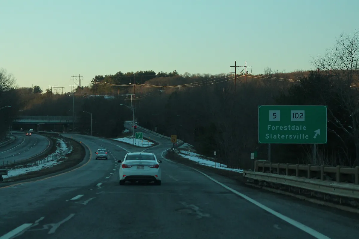 RI146nRoad-Exit-RI5-RI102 (39539730131)