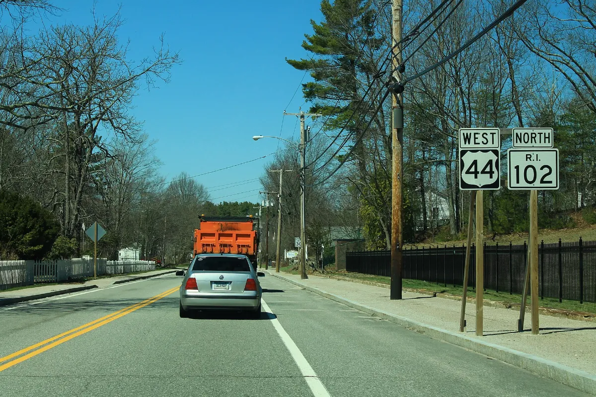 US44wRI102nRoadSigns (27763445929)