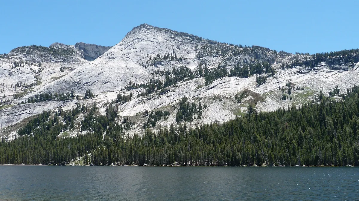 Tenaya Lake - Flickr - S. Rae