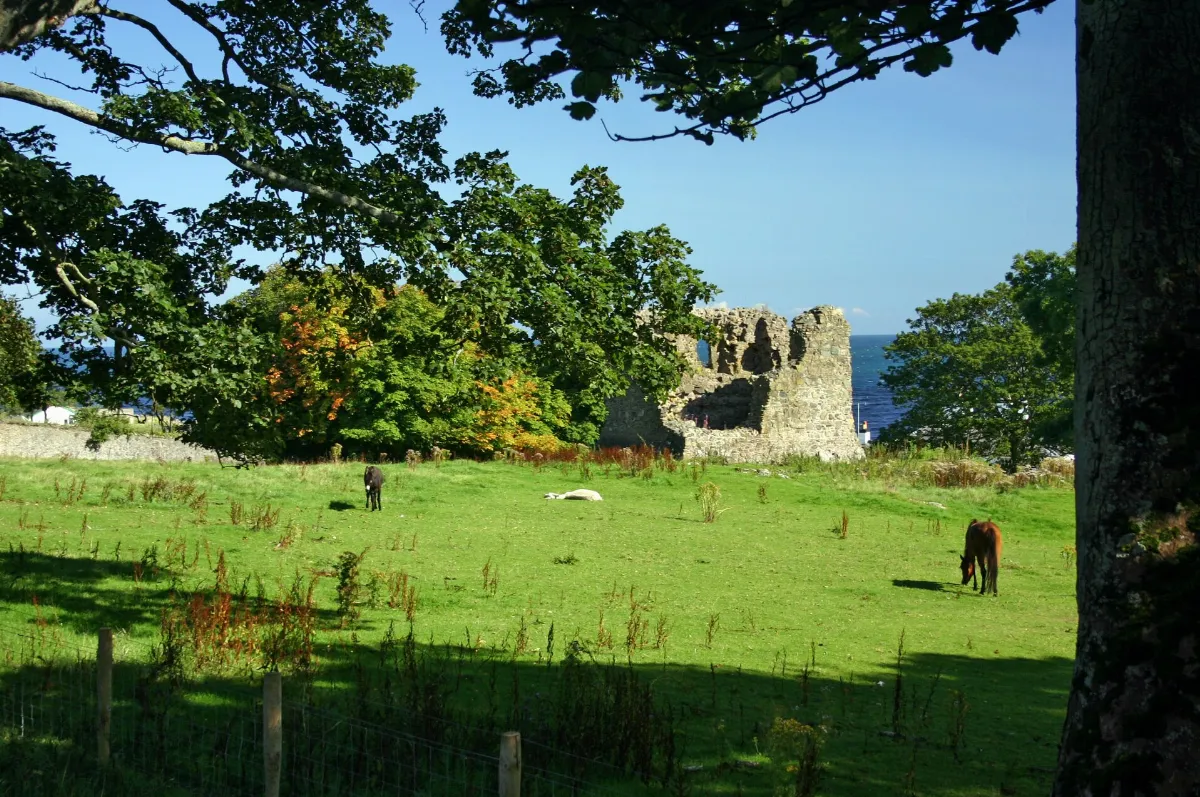 Castle Cara, Rockport House, Torr Road, Cushendun - geograph.org.uk - 4133881