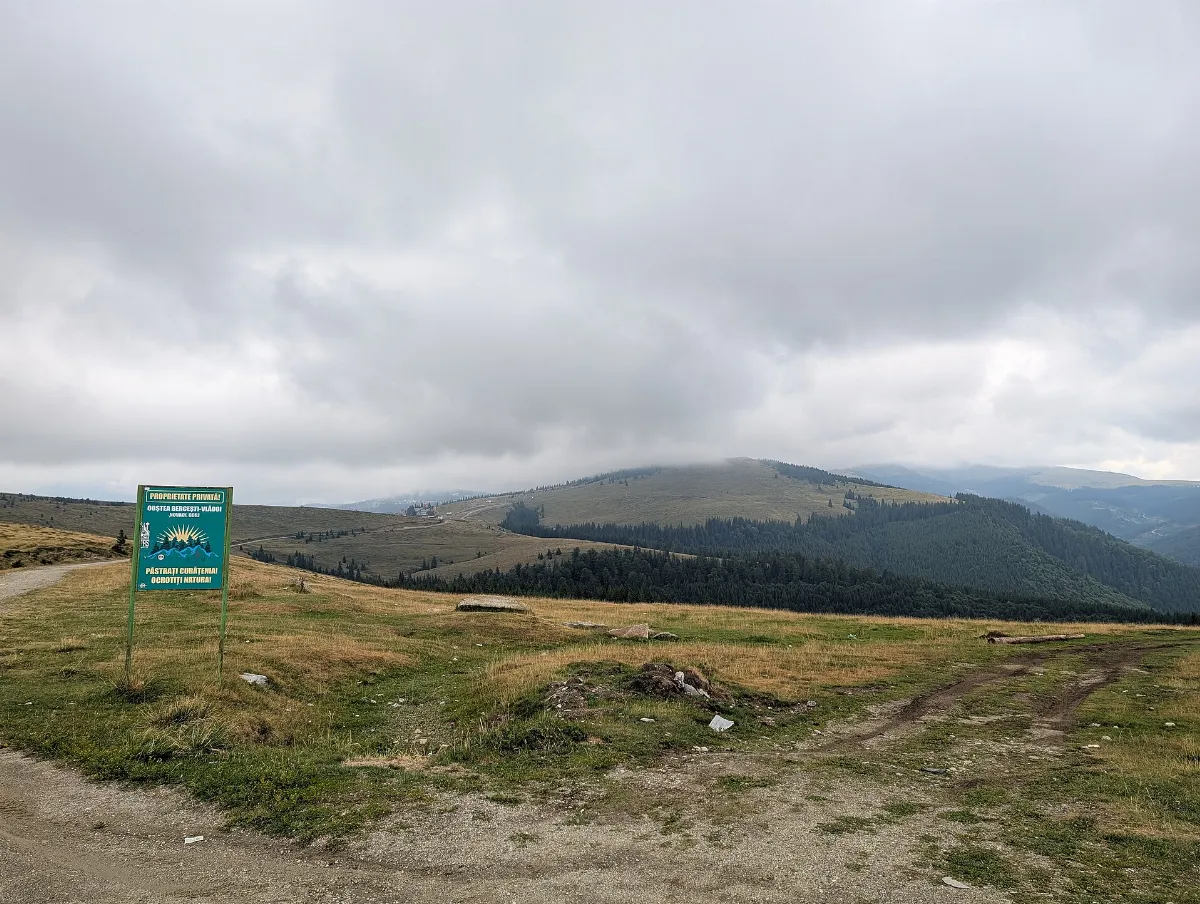 Keep it clean! Protect nature! - the sign on Transalpina road
