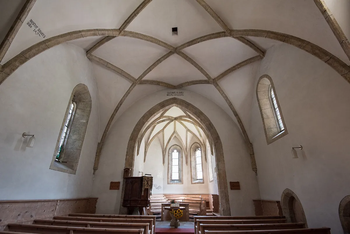 Kirche Santa Maria Val Müstair Blick zum Chor