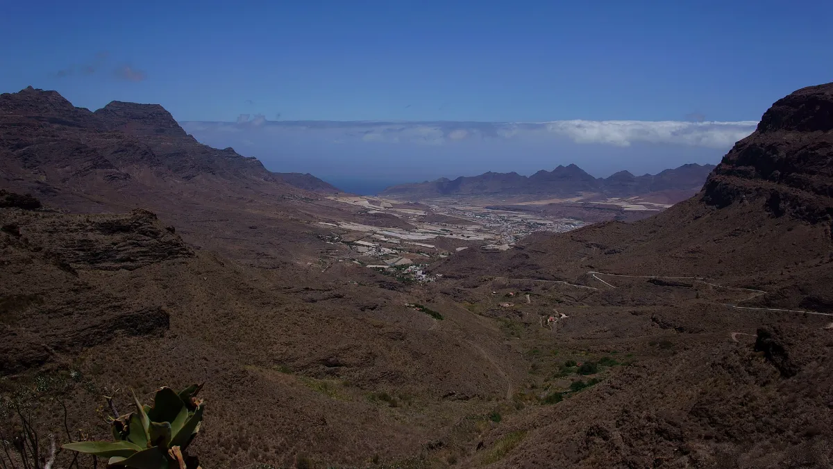 La Aldea de San Nicolas seen from GC200 - GC204 junction near Tasartico - panoramio