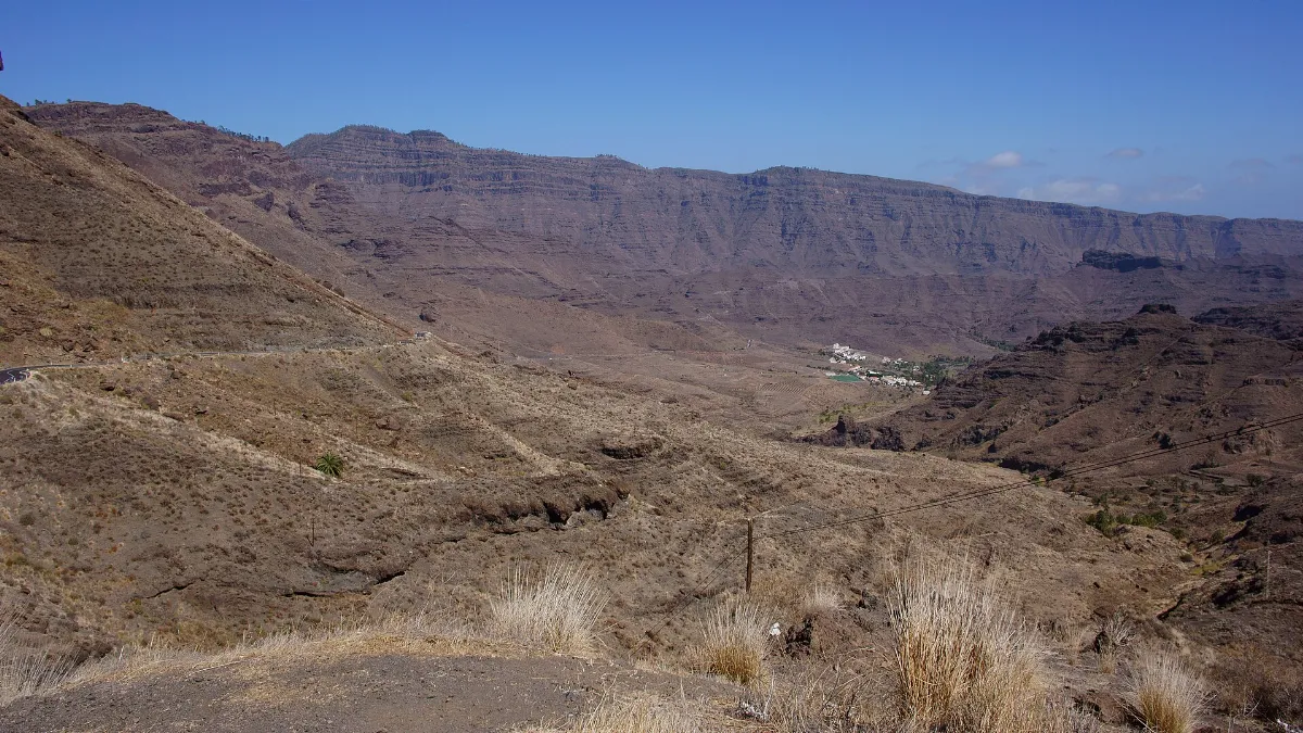 Tasarte as seen from GC200 road - panoramio